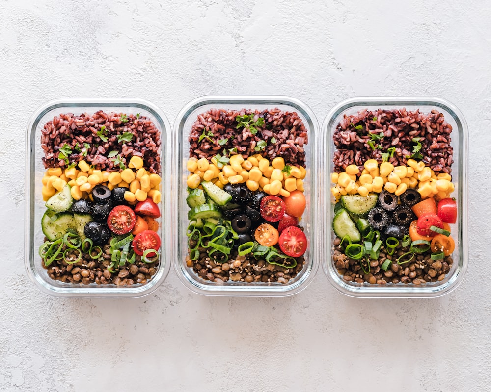 Gezonde tussendoor met noten en fruit